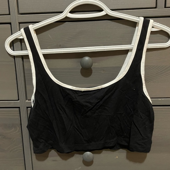 Graphic tank top. - Picture 2 of 3